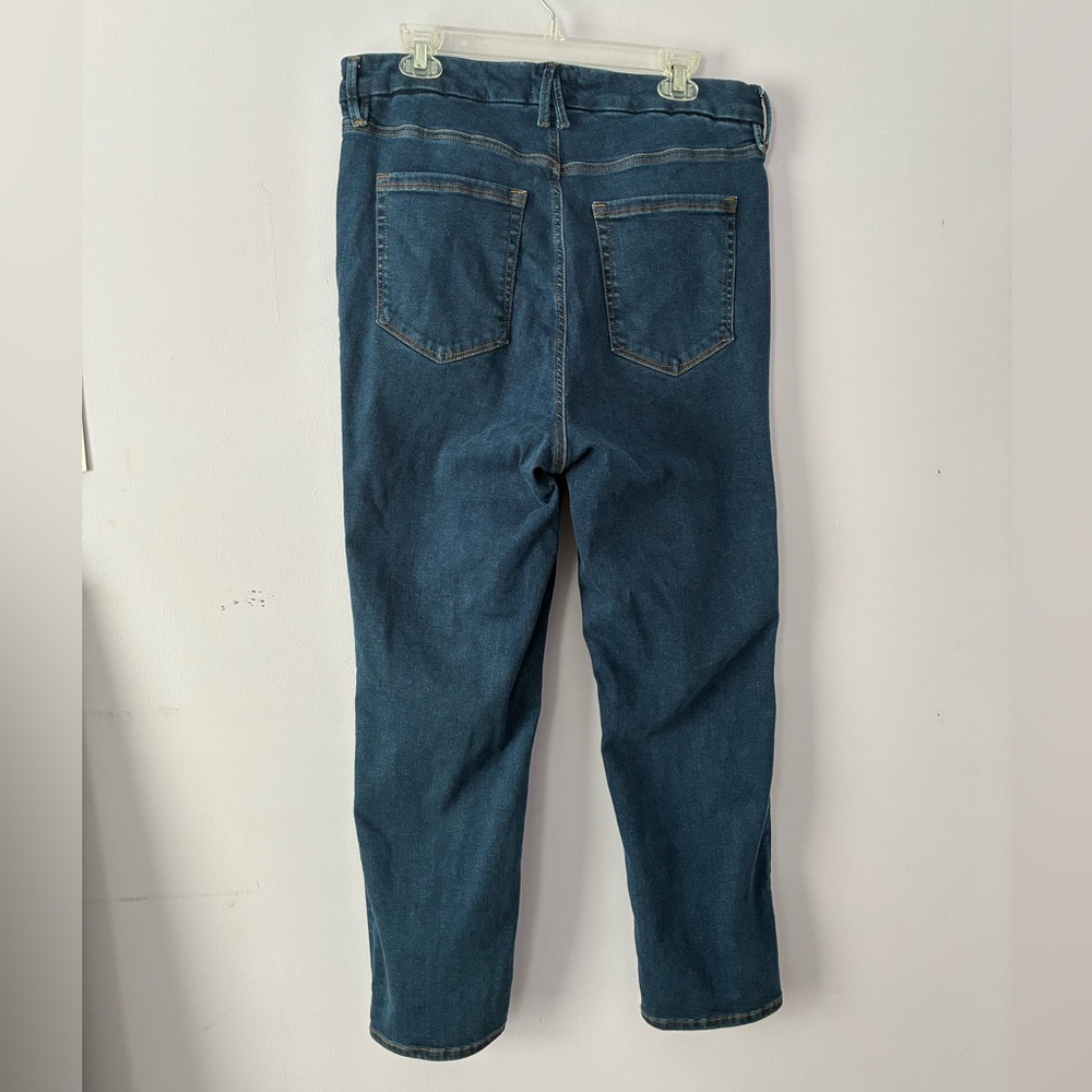 Good American | Always Fits Good Classic Jeans - Picture 5 of 6